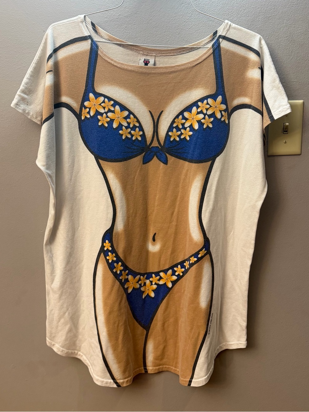 Vintage 90s Body Dreams bikini body airbrush graphic short sleeve tshirt coverup
